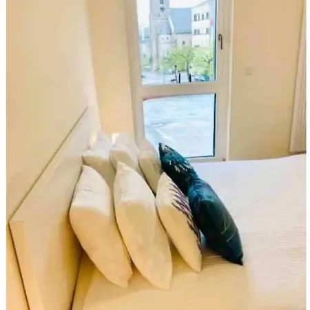 Contemporary 1 Bedroom With Parking 卢森堡